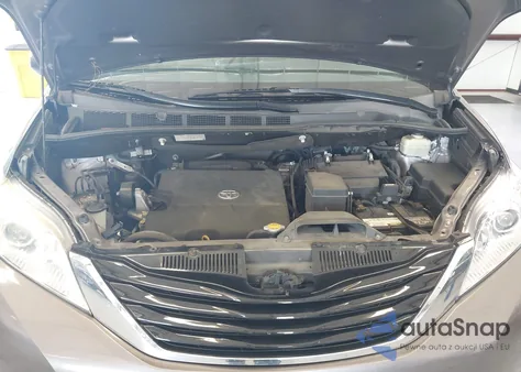 2016 Toyota Sienna Xle 8 Passenger from USA, damaged, VIN 5TDYK3DC2GS761946